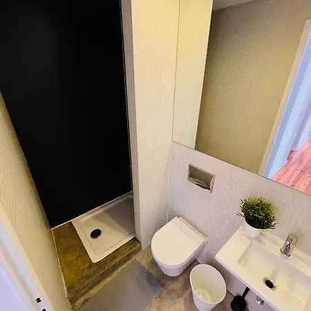 Luxury Rooms, Location For Tourists Ostello