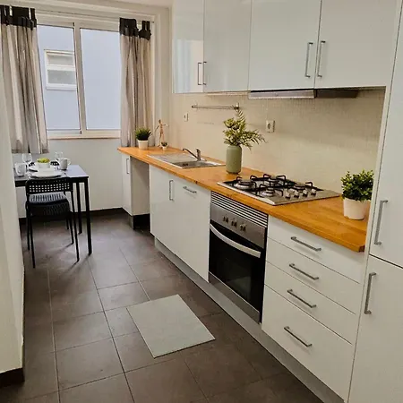 Ostello Luxury Rooms, Location For Tourists Lisbona