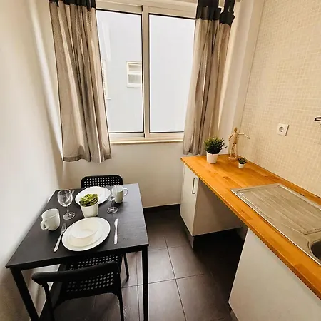 Luxury Rooms, Location For Tourists Lisbona