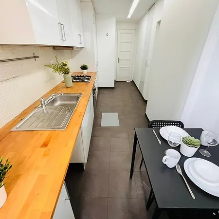 Luxury Rooms, Location For Tourists